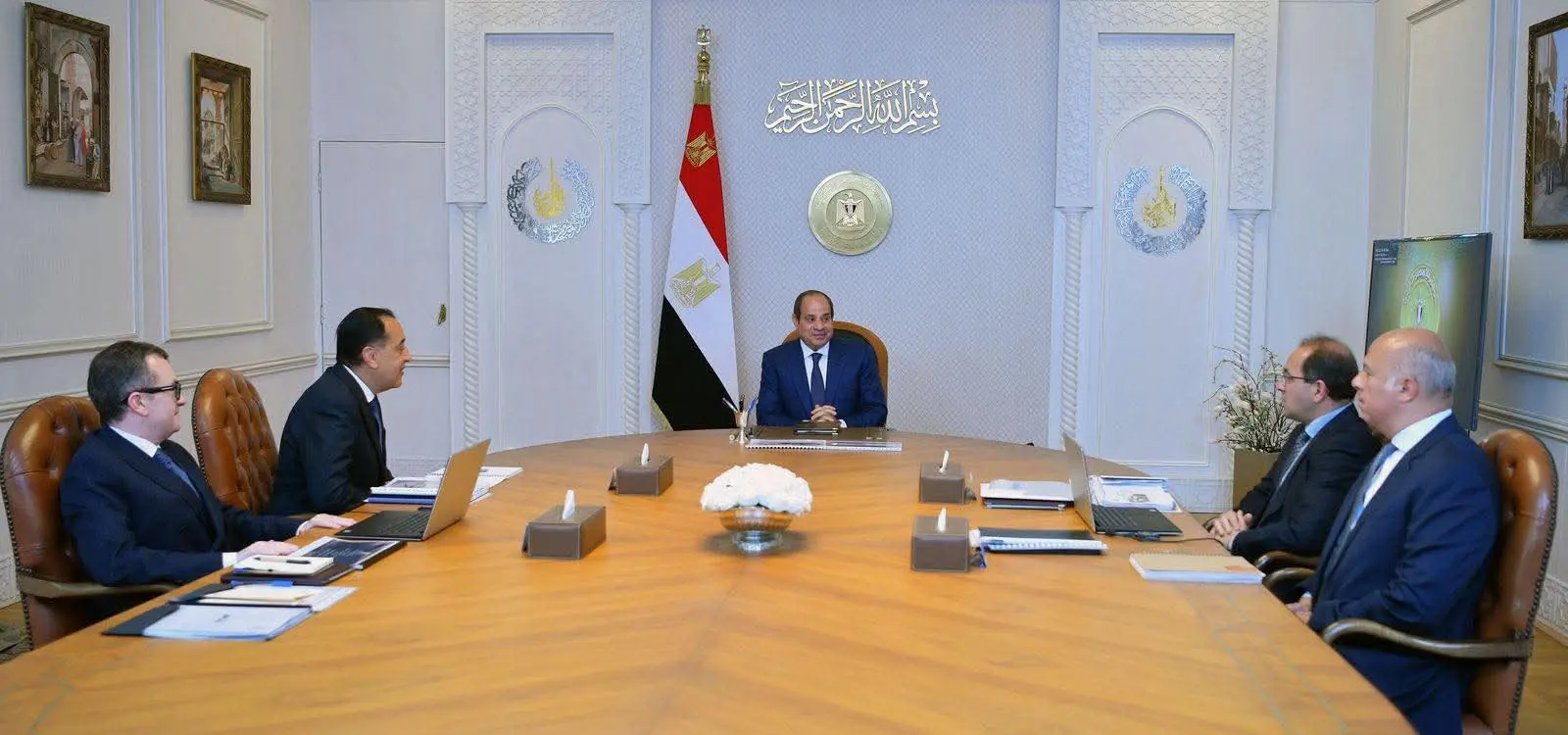 الرئيس السيسي يوجه بمواصلة الإصلاحات الاقتصادية وتعزيز الاستقرار المالي وتحفيز الاستثمار