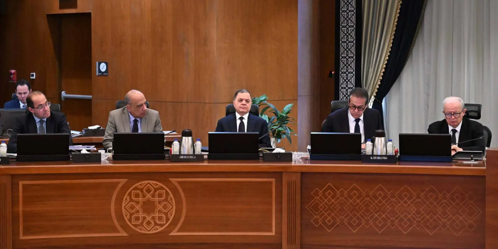 مجلس الوزراء يُثمن منح الرئيس السيسي وسام الأمير نايف للأمن العربي من الدرجة الممتازة - 1000509906