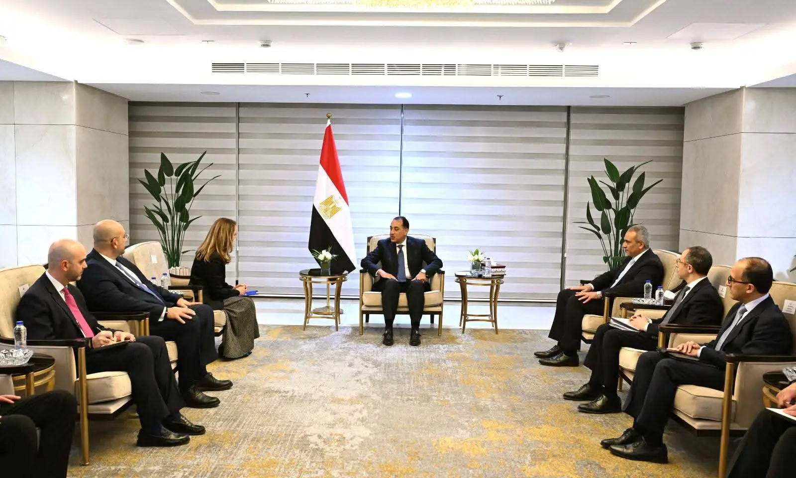 رئيس الوزراء يلتقي المديرة العامة للمنظمة الدولية للهجرة لبحث تعزيز التعاون في ملف الهجرة - 1000510033