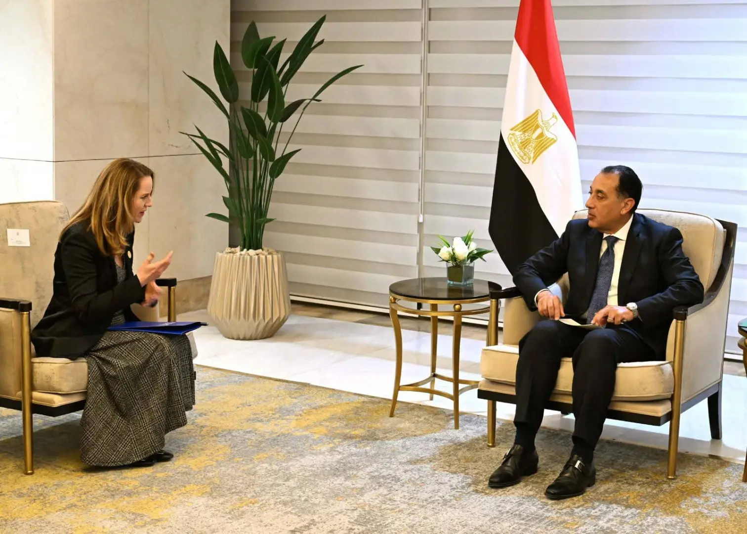 رئيس الوزراء يلتقي المديرة العامة للمنظمة الدولية للهجرة لبحث تعزيز التعاون في ملف الهجرة - 1000510035