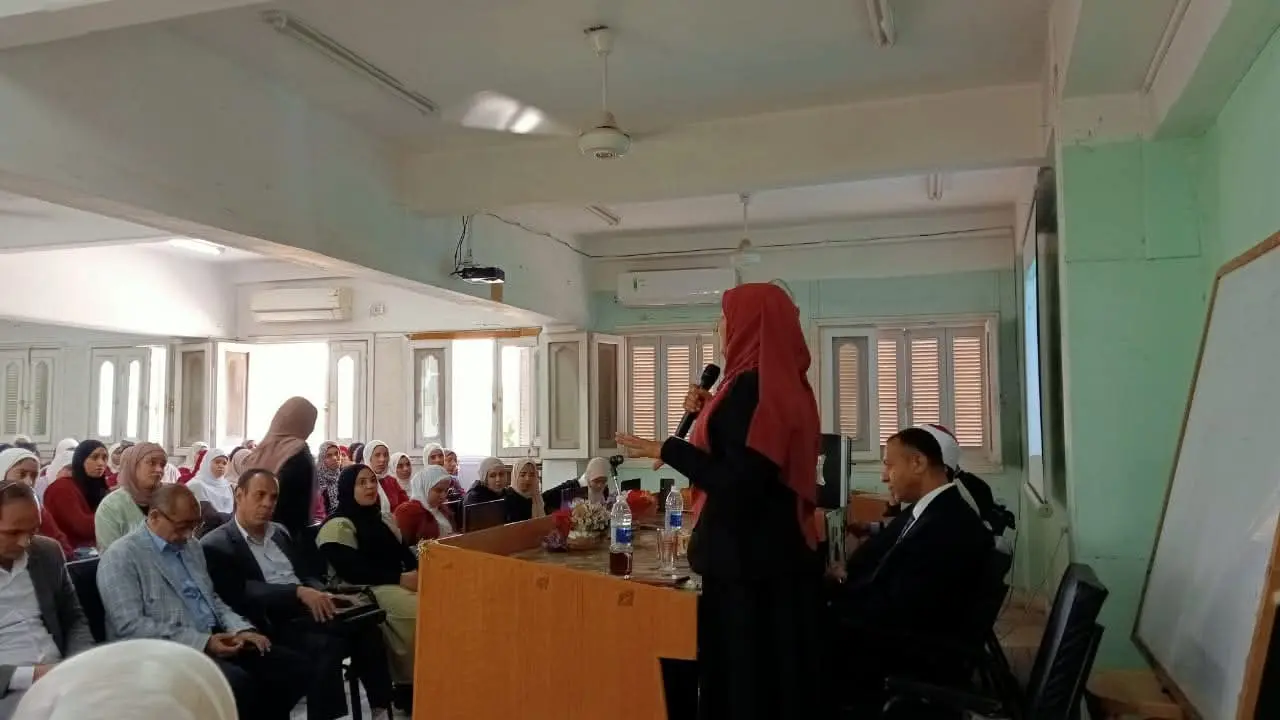 قافلة دعوية لمجمع البحوث الإسلامية بكلية البنات الأزهرية بقنا - 1000510289