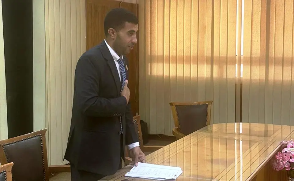 د. أحمد زكير يترأس السيمنار العلمي لمناقشة رسائل الدكتوراه بكلية الحقوق في قنا - 1000512139
