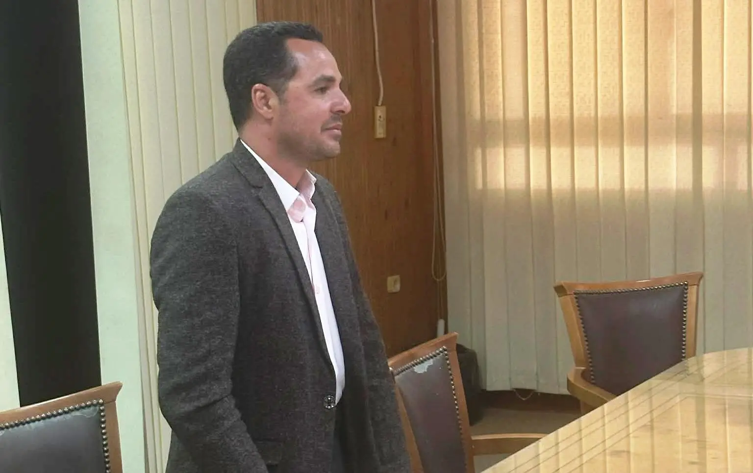 د. أحمد زكير يترأس السيمنار العلمي لمناقشة رسائل الدكتوراه بكلية الحقوق في قنا - 1000512140