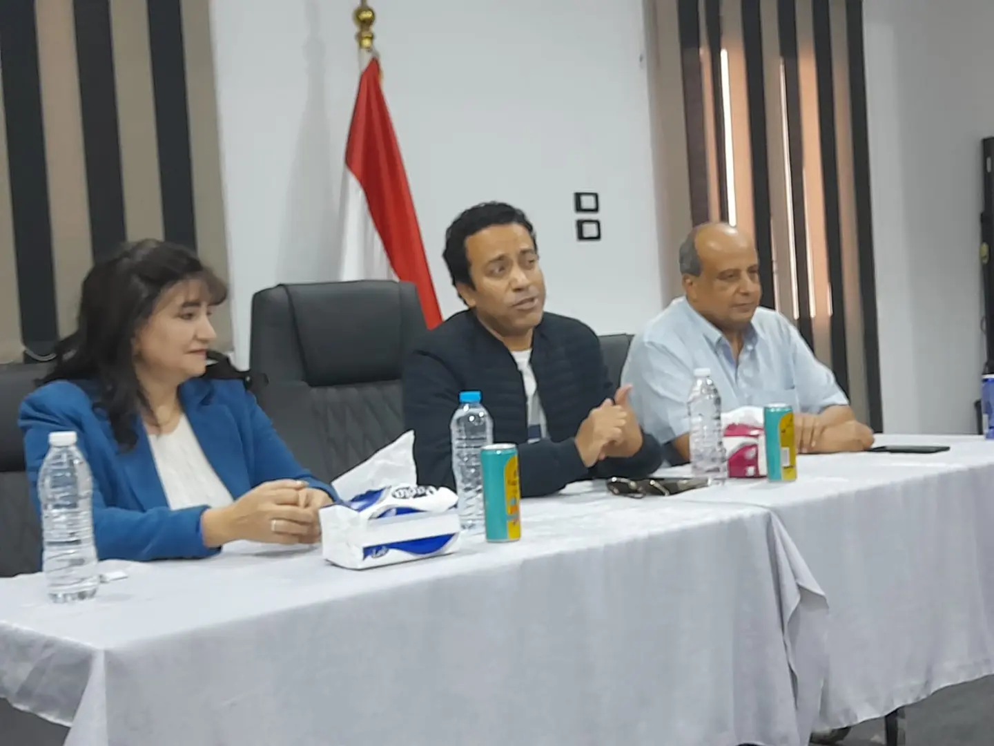 "لحظة فضفضة" مع سامح حسين في المهرجان الدولي لمسرح شباب الجنوب بقنا