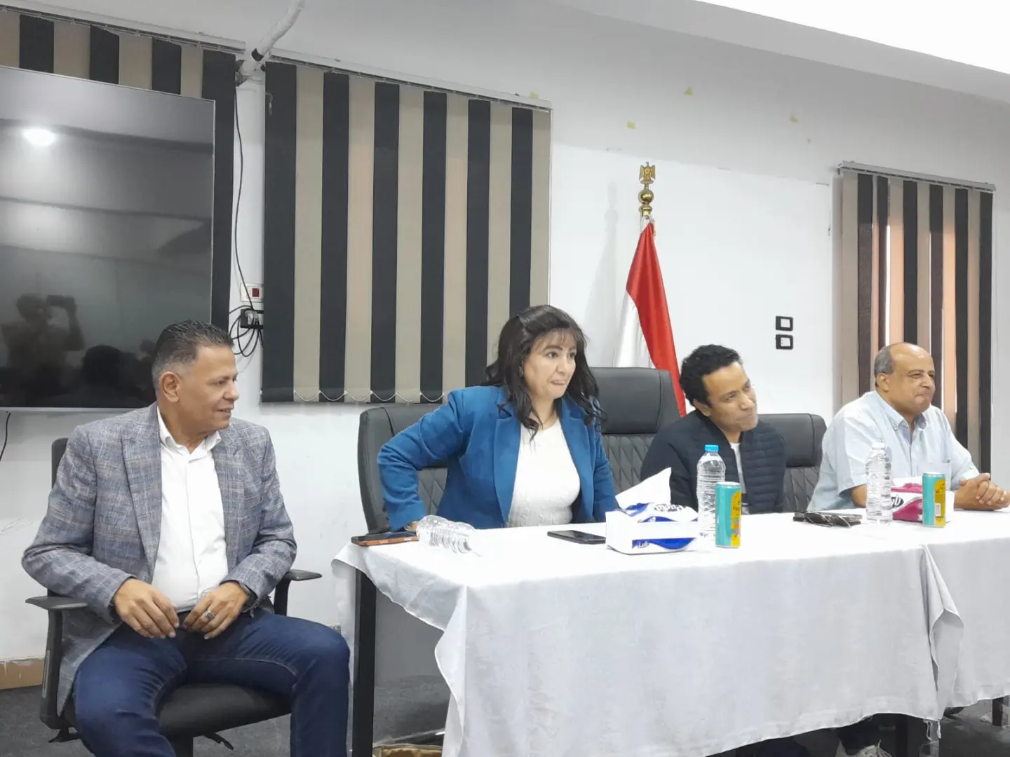 "لحظة فضفضة" مع سامح حسين في المهرجان الدولي لمسرح شباب الجنوب بقنا - 1000512545