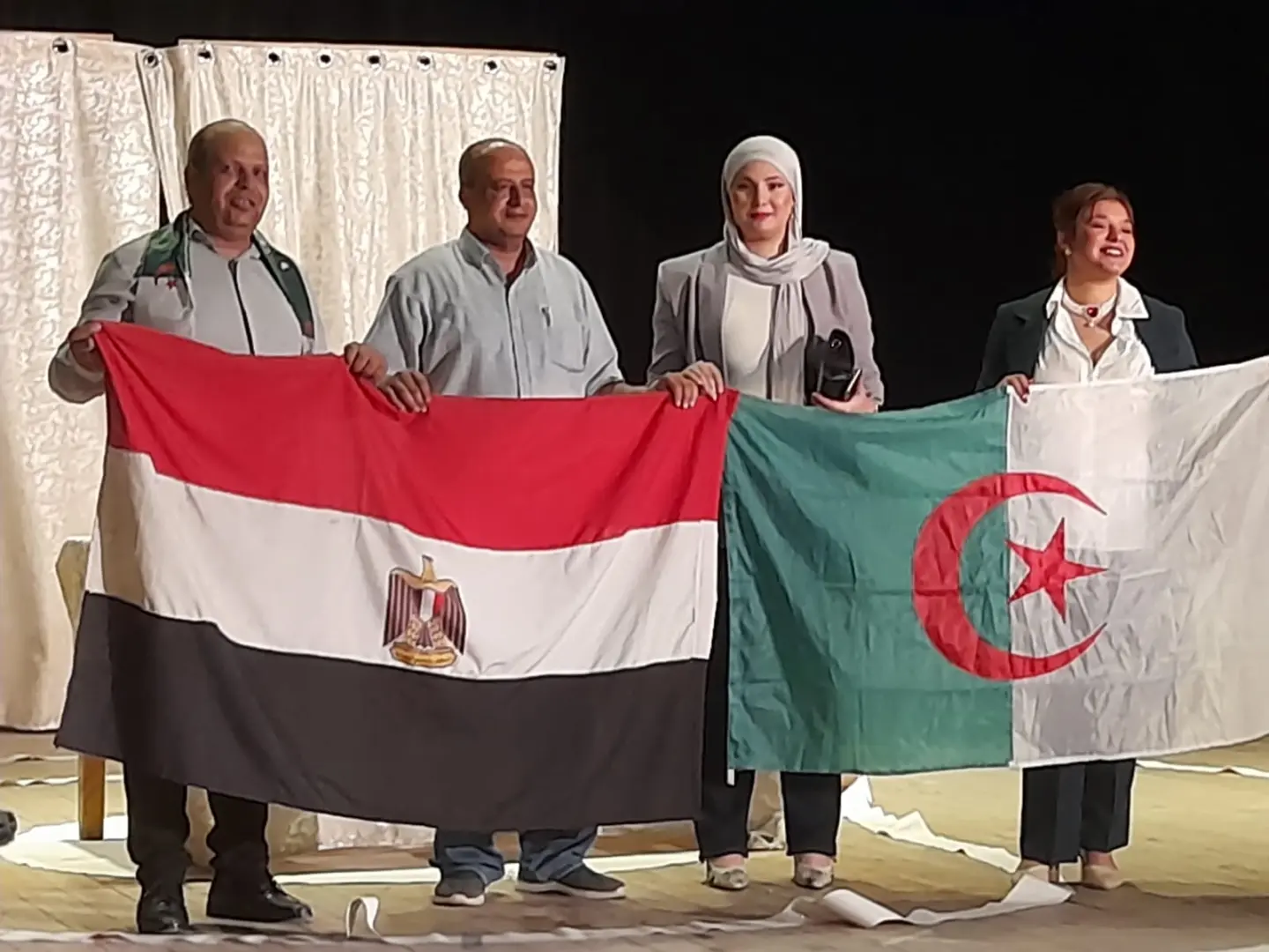 زخم كبير لفعاليات مهرجان مسرح الجنوب يجذب جمهور قرى قنا - 1000513962