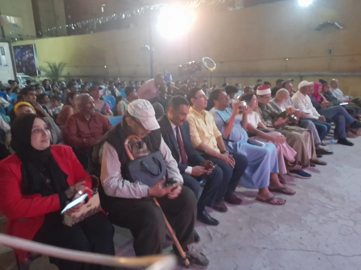 زخم كبير لفعاليات مهرجان مسرح الجنوب يجذب جمهور قرى قنا - 1000513978