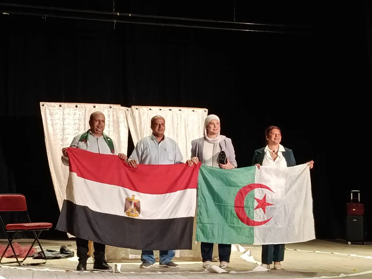 زخم كبير لفعاليات مهرجان مسرح الجنوب يجذب جمهور قرى قنا - 1000513980