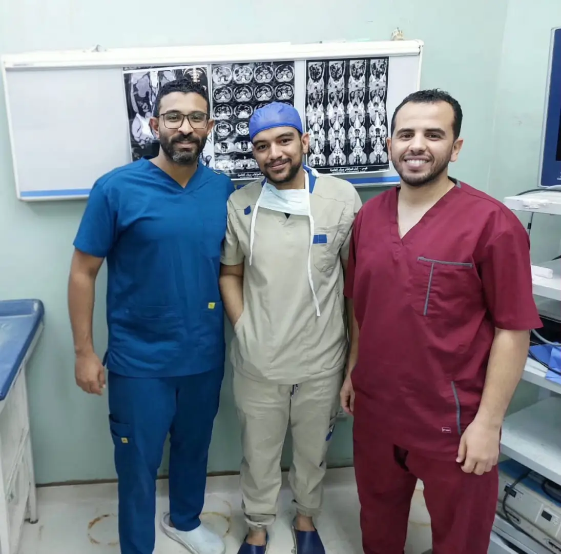 فريق طبي بمستشفى قنا الجامعي ينقذ حياة أم وجنينها بعد جراحة دقيقة - 1000516233