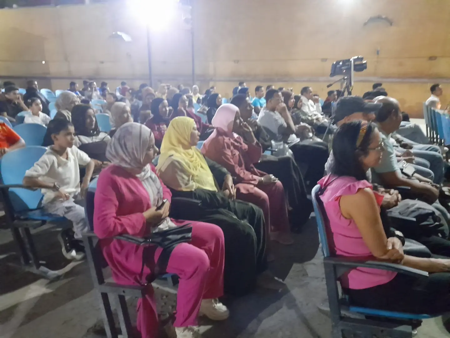 "أناكوندا" و"نون الفجوة" يواصلان عروض مهرجان مسرح شباب الجنوب بقنا - 1000516306