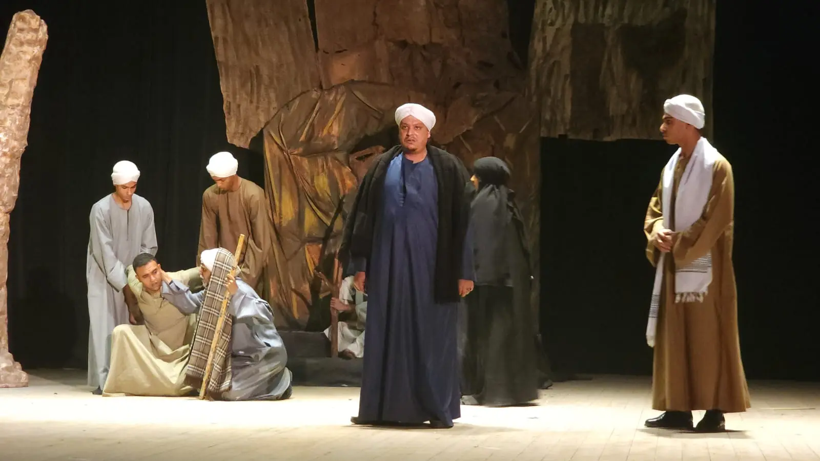 "تغريب" و"جسور" على مسرح شباب الجنوب بقنا - 1000519511