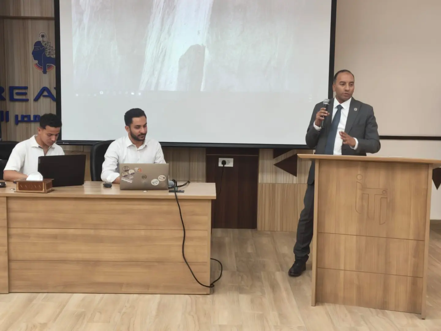 انطلاق منتدى رواد الأعمال المتوسطيين من قنا لتمكين شباب الصعيد - 1000519943