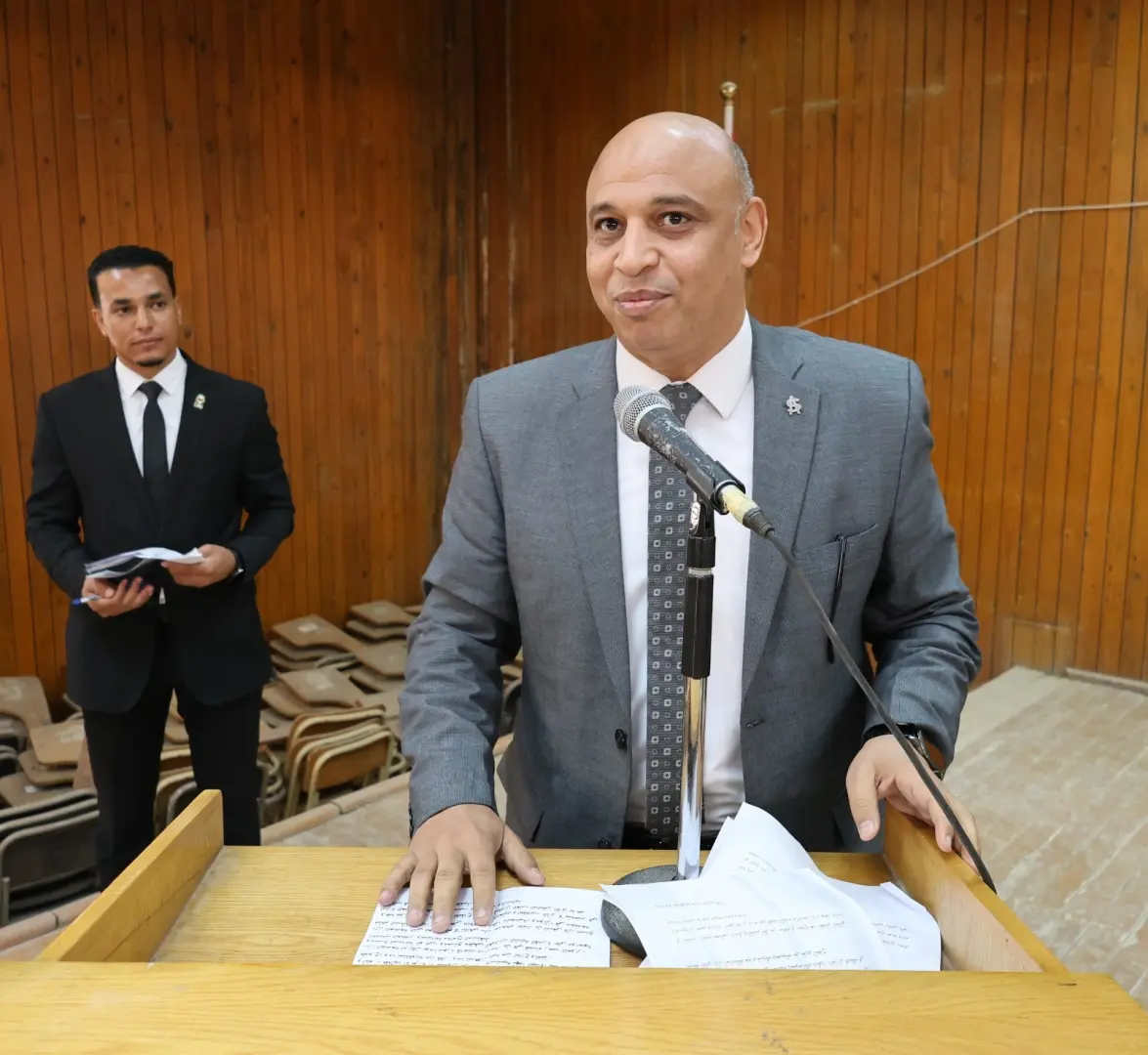 انطلاق فعاليات المؤتمر الطلابي الأول لكلية الآداب بجامعة قنا - 1000521943