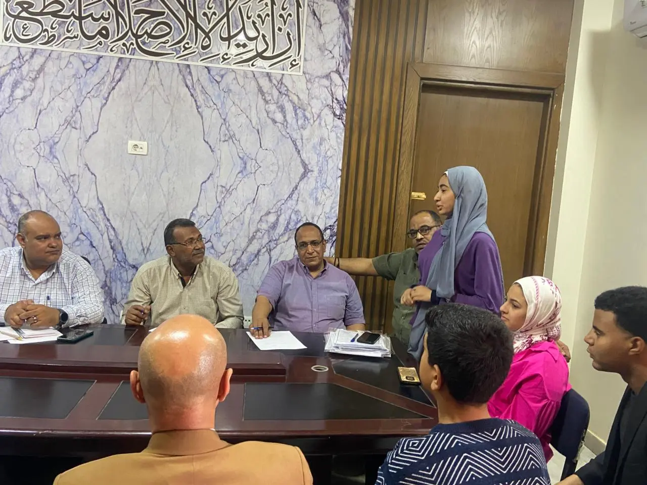 بمشاركة الطلاب لأول مرة.. وكيل تعليم قنا يناقش مقترح جداول امتحانات النقل والشهادة الإعدادية