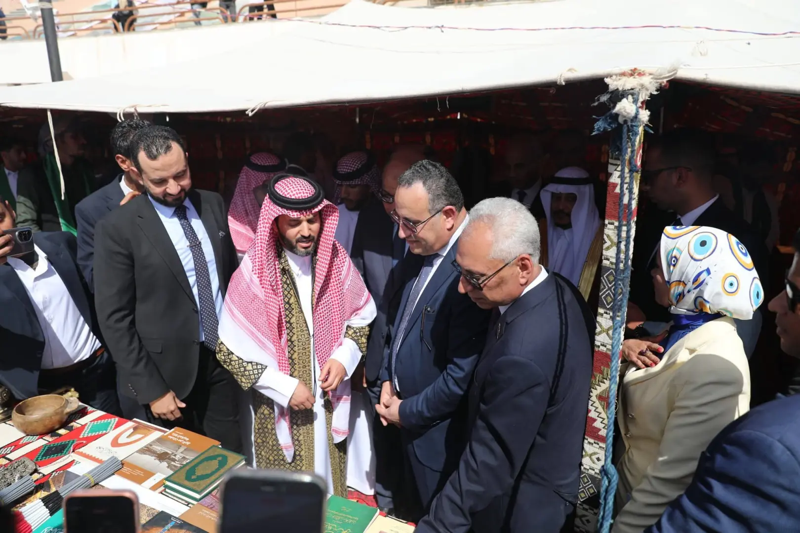 وزير التعليم العالي ومحافظ المنيا ورئيس الجامعة يشهدون ختام فعاليات "ملتقى الحضارات" - 1000522799