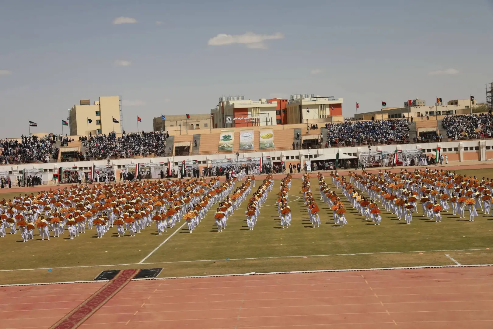 وزير التعليم العالي ومحافظ المنيا ورئيس الجامعة يشهدون ختام فعاليات "ملتقى الحضارات" - 1000522803