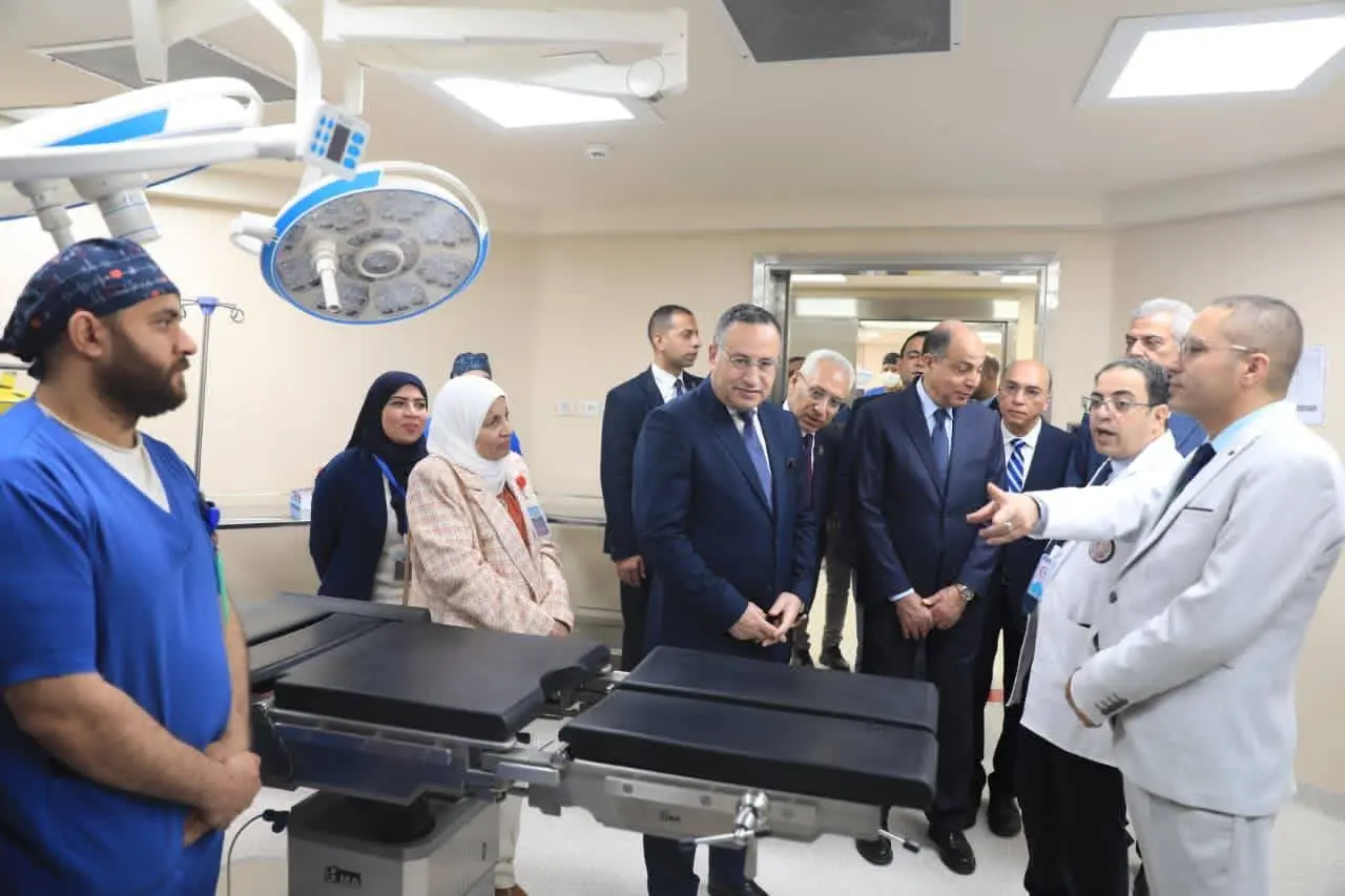 بتكلفة 300 مليون جنيه.. “قنصوة” يفتتح مستشفى استقبال ورعاية الأطفال بجامعة المنيا - 1000522862 1