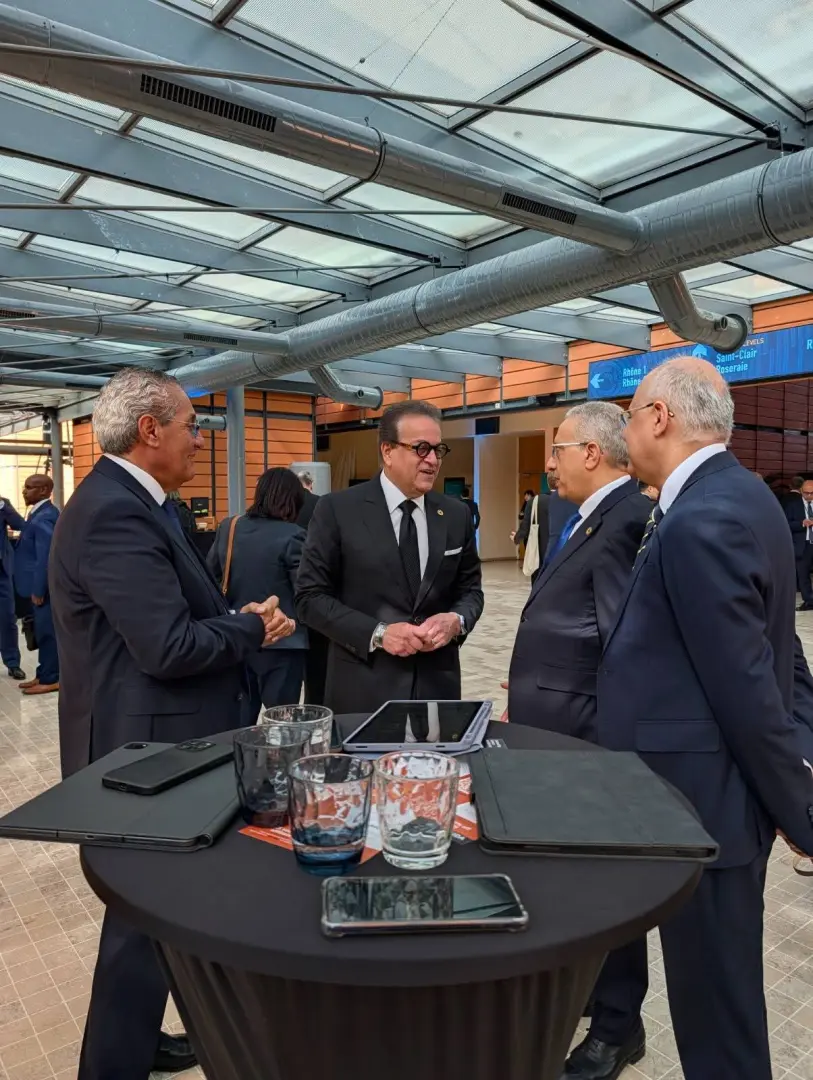 وزير الصحة يلتقي نظيره التونسي لبحث تعزيز التعاون المشترك - 1000522965