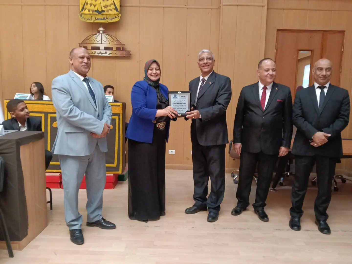 وكيل تعليم قنا يشهد نموذج محاكاة مجلس النواب لطلاب “النيل الدولية” - 1000524574