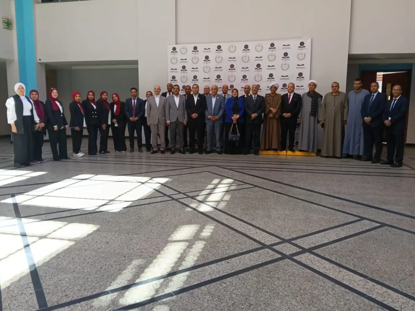 وكيل تعليم قنا يشهد نموذج محاكاة مجلس النواب لطلاب “النيل الدولية” - 1000524580