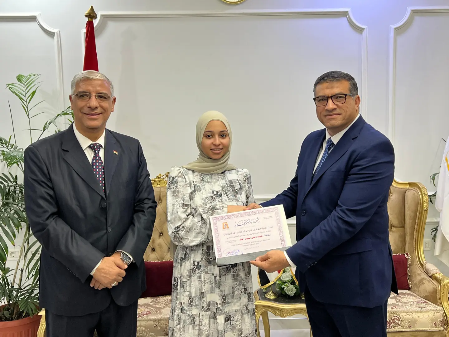 لحصولهم على المراكز الأولى جمهوريًا.. محافظ قنا يكرم الطلاب المتفوقين وطلاب STEM تقديرًا لتفوقهم وتميزهم