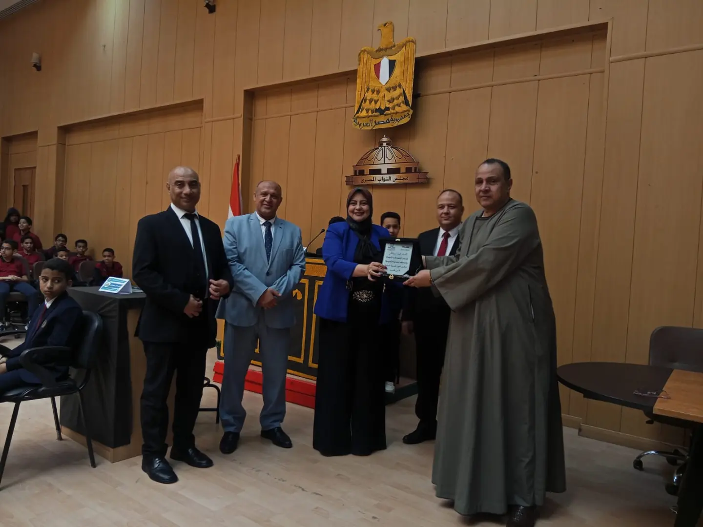 طلاب “النيل المصرية الدولية بقنا” يناقشون عمالة الأطفال في محاكاة متميزة لمجلس النواب - 1000525093