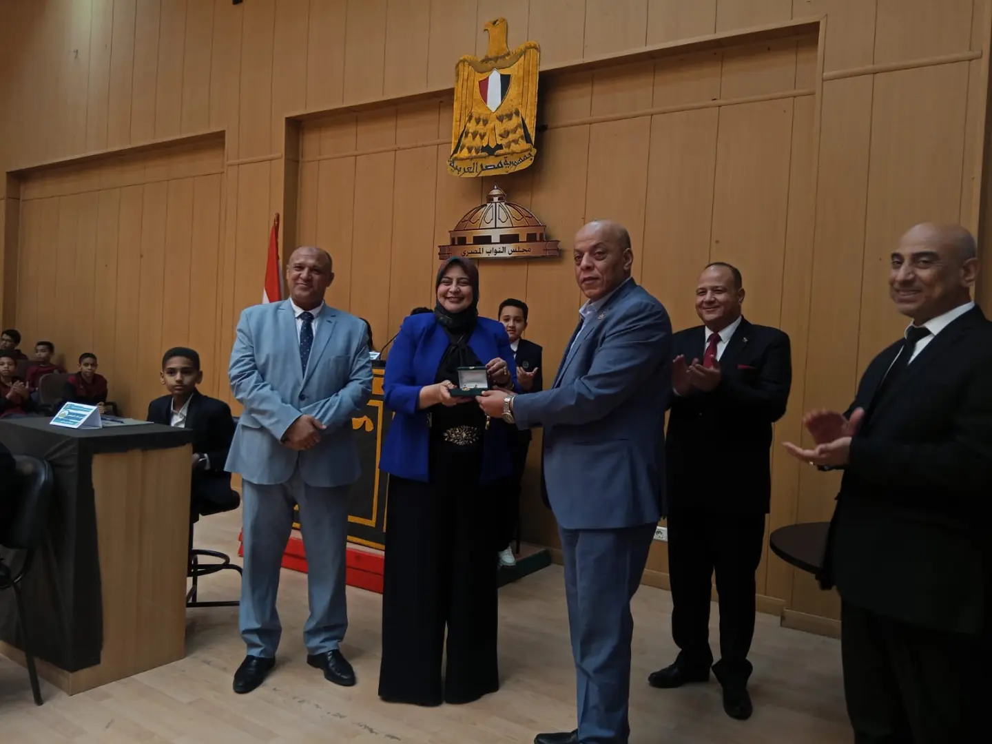 طلاب “النيل المصرية الدولية بقنا” يناقشون عمالة الأطفال في محاكاة متميزة لمجلس النواب - 1000525102