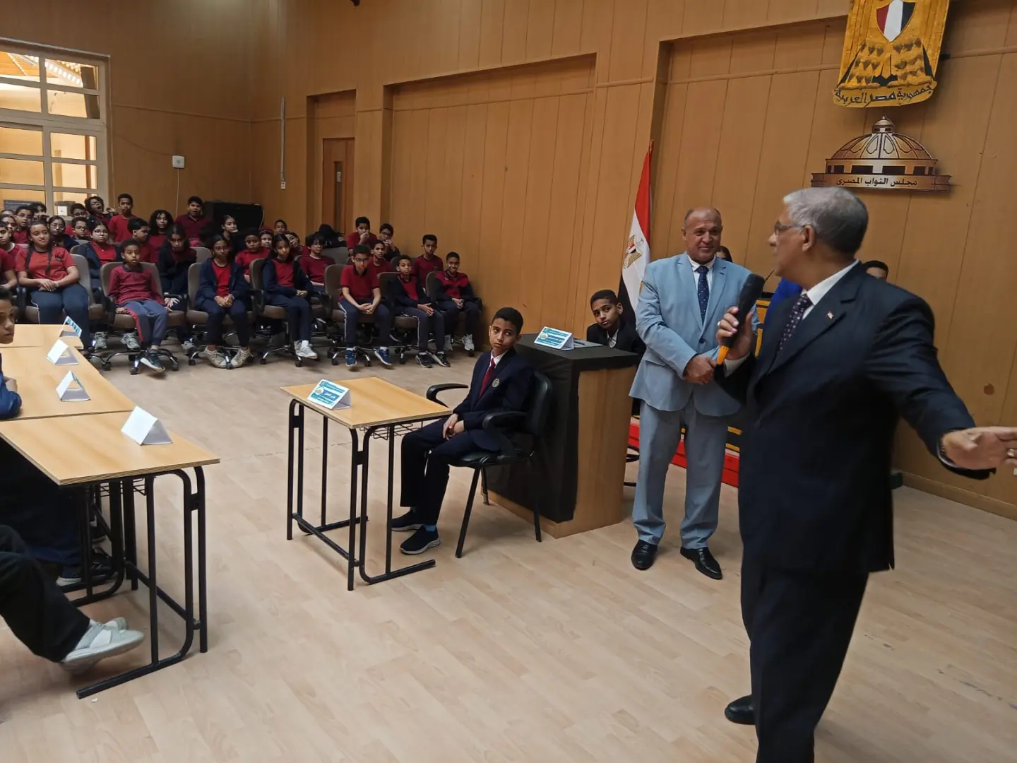 طلاب “النيل المصرية الدولية بقنا” يناقشون عمالة الأطفال في محاكاة متميزة لمجلس النواب - 1000525132