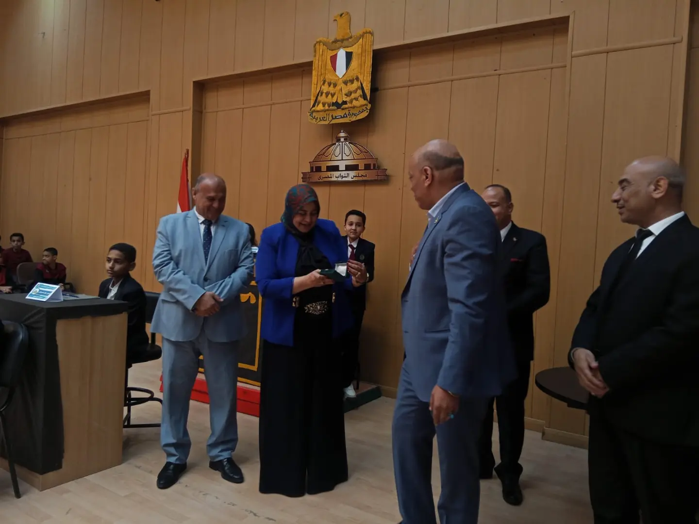 طلاب “النيل المصرية الدولية بقنا” يناقشون عمالة الأطفال في محاكاة متميزة لمجلس النواب - 1000525141