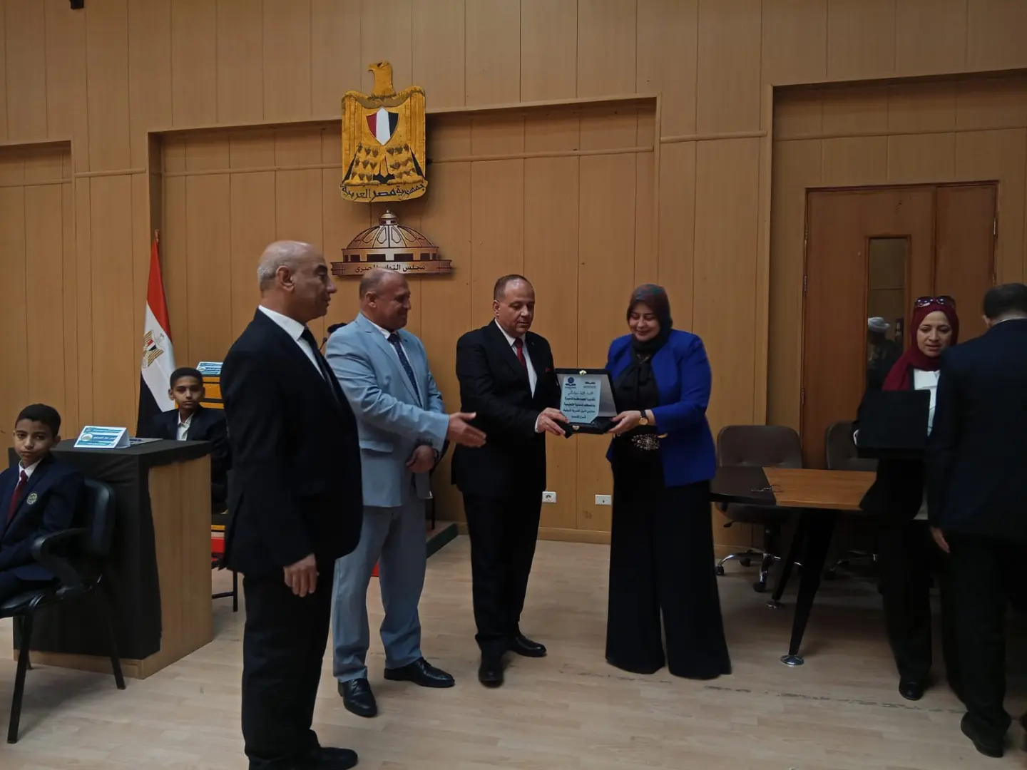 طلاب “النيل المصرية الدولية بقنا” يناقشون عمالة الأطفال في محاكاة متميزة لمجلس النواب - 1000525165