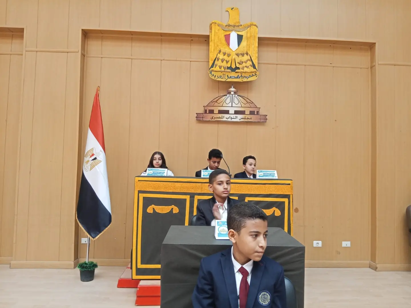 طلاب “النيل المصرية الدولية بقنا” يناقشون عمالة الأطفال في محاكاة متميزة لمجلس النواب