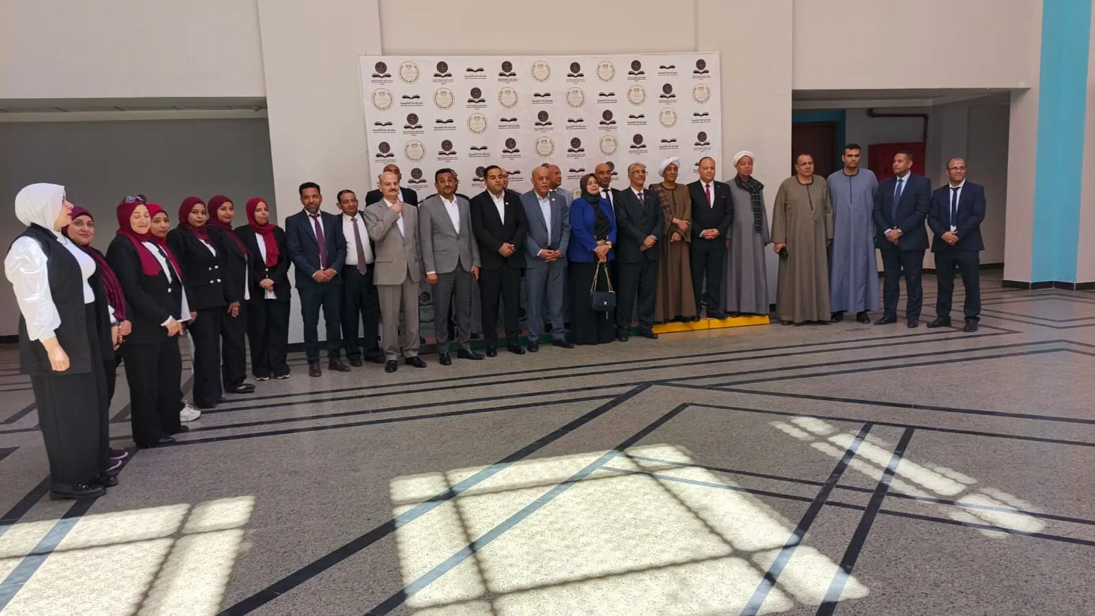 طلاب “النيل المصرية الدولية بقنا” يناقشون عمالة الأطفال في محاكاة متميزة لمجلس النواب - 1000525243