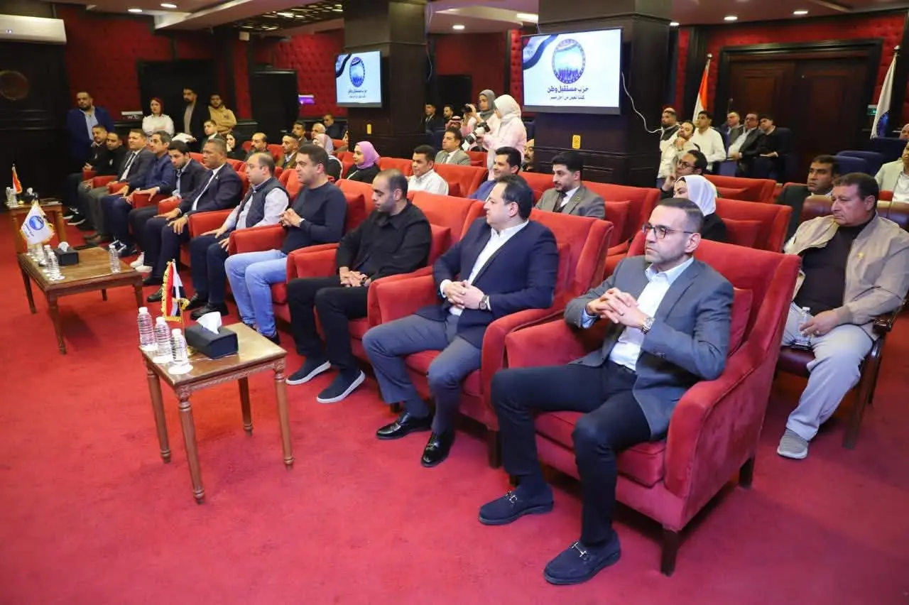 “مستقبل وطن” يكرم كوادر أمانة العمل الجماهيري في المحافظات - 1000525600