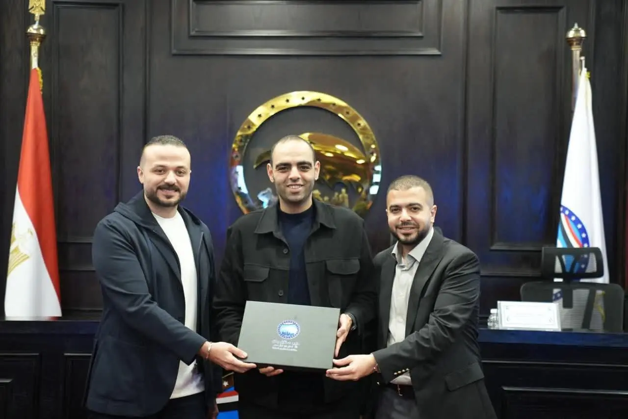 “مستقبل وطن” يكرم كوادر أمانة العمل الجماهيري في المحافظات - 1000525607