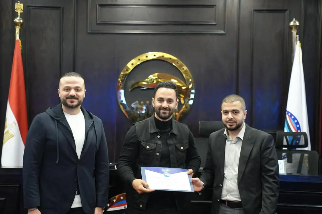 “مستقبل وطن” يكرم كوادر أمانة العمل الجماهيري في المحافظات - 1000525610