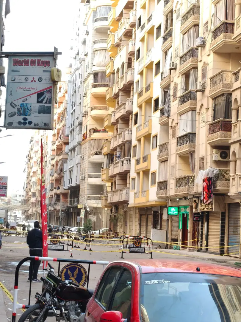 تصدعات العقارات الحديثة في دمنهور.. خلل إنشائي أم قصور رقابي؟ - 1000525818