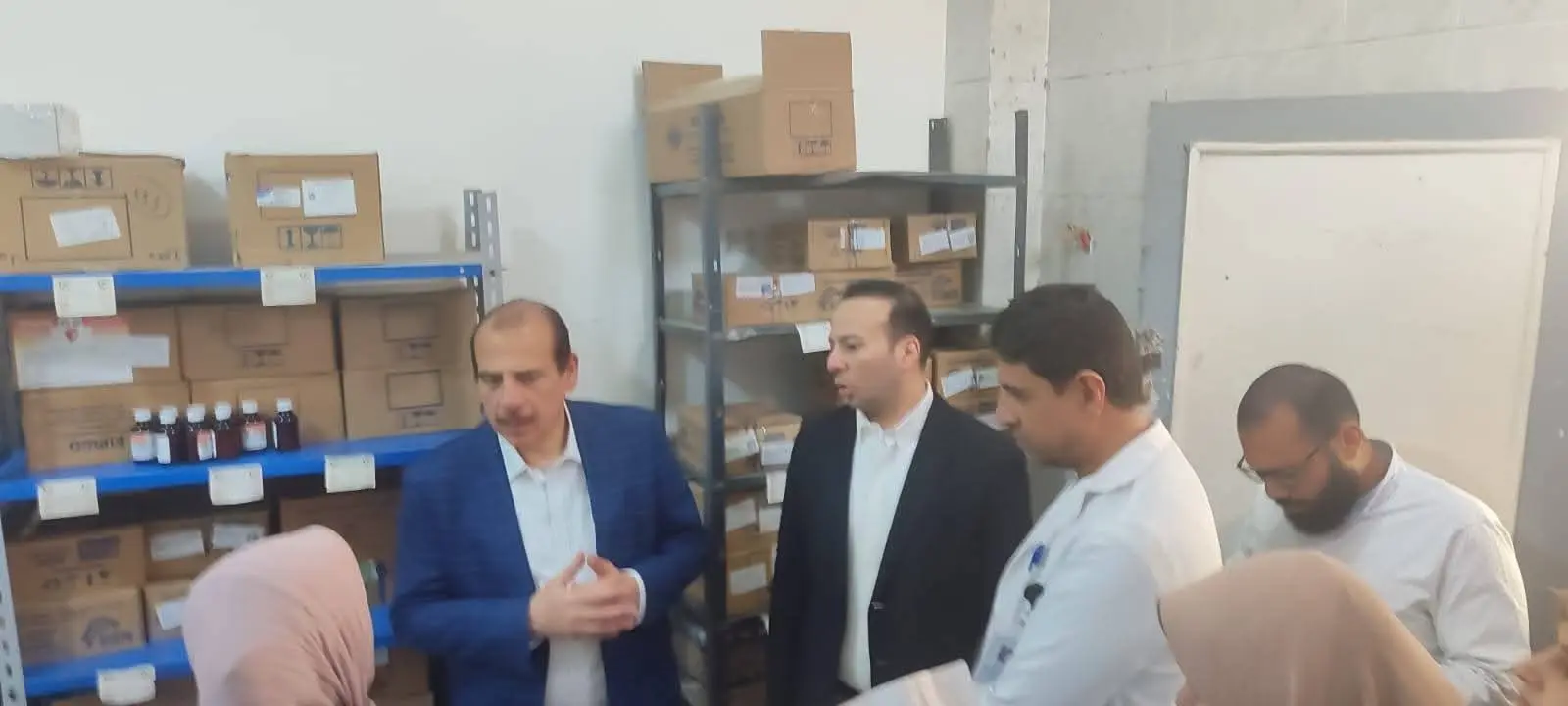 نائب وزير الصحة يتفقد المنشآت الطبية بالبحيرة ويوصي بصرف مكافآت للمتميزين - 1000529527