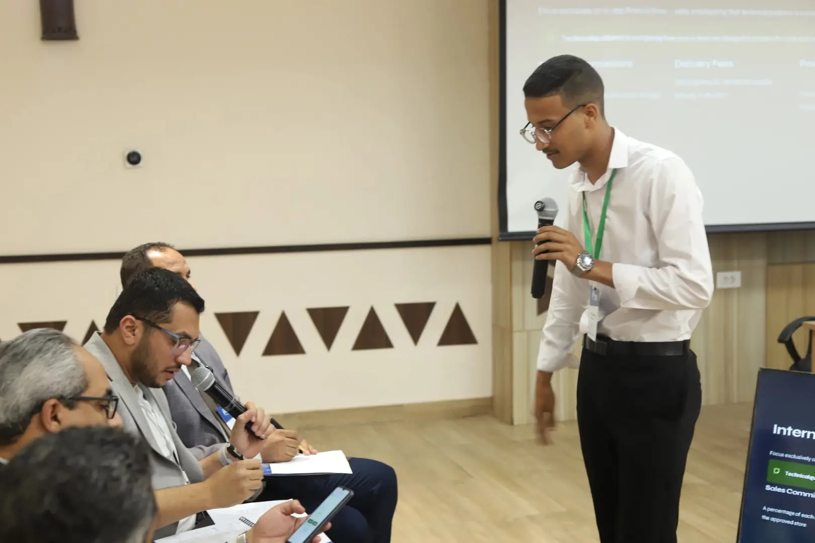 قنا تحتضن ختام النسخة الثالثة من مسابقة تعزيز الإبتكار الأخضر - 1000530988