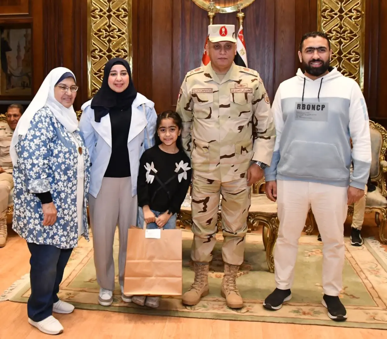 الجيوش الميدانية والمناطق العسكرية تفتح أبوابها للإحتفال مع أطفال مصر بيوم اليتيم - 1000533216