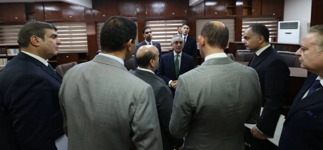 وزير العدل يباشر عمله عن بُعد من مركز الدراسات ويلتقي مجلس إدارة نادي قضاة مجلس الدولة - 1000533604