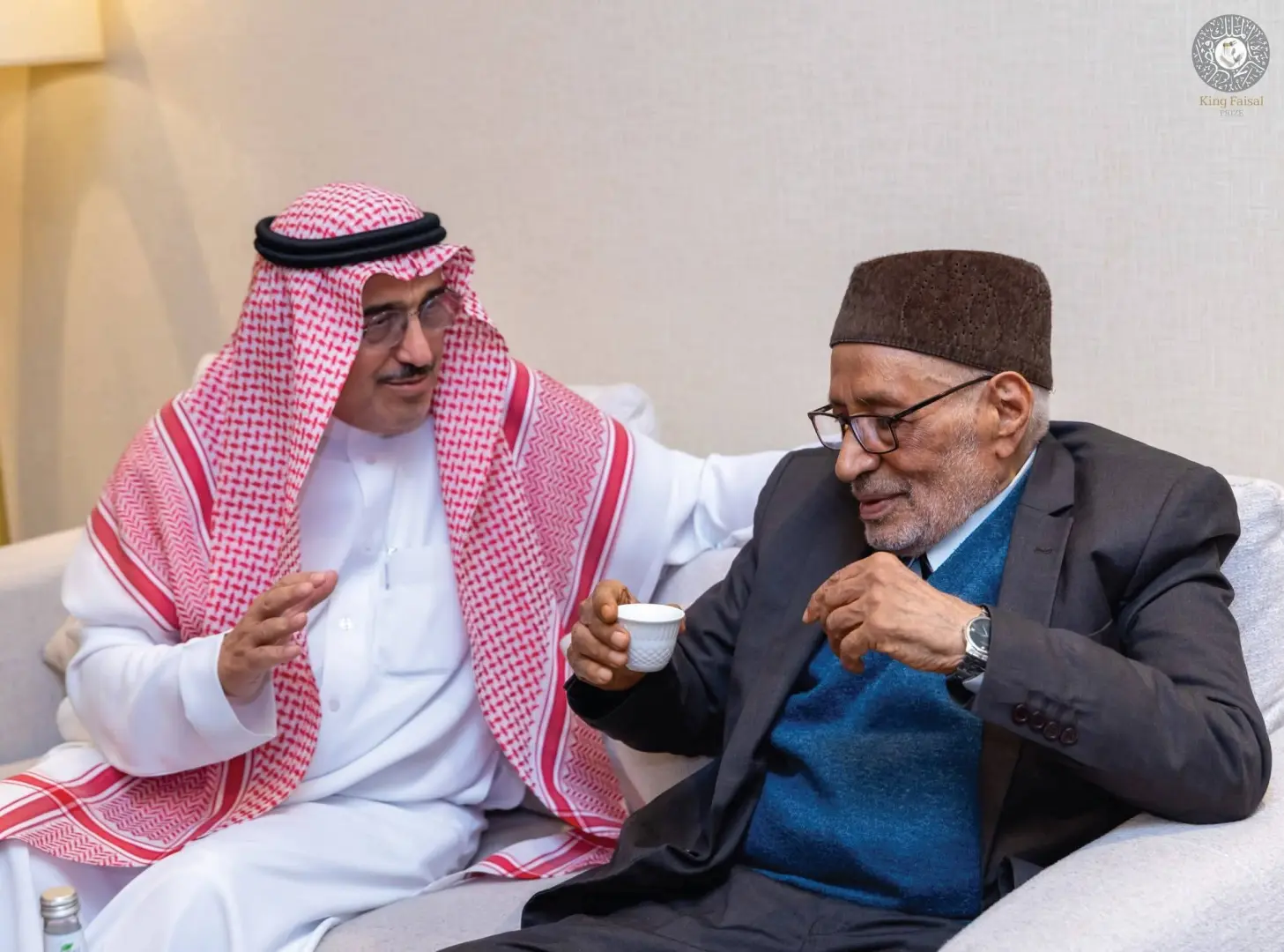 محمد أبو موسى يصل الرياض لتسلُّم جائزة الملك فيصل العالمية 2026