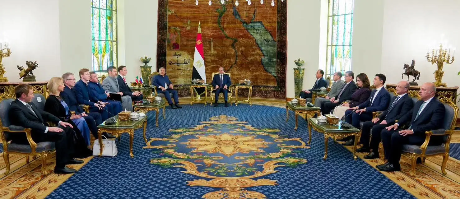 السيسي يستقبل رئيس تتارستان ويؤكد تعزيز الشراكة مع روسيا - 1000536977