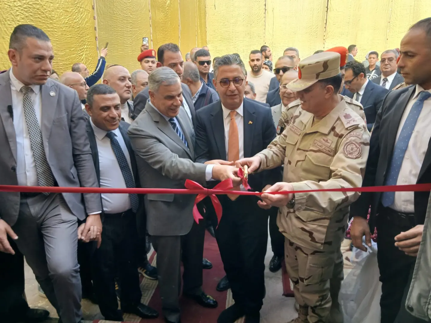 وزير التموين ومحافظ الإسكندرية يفتتحان مخابز "بشاير الخير" ومعرض "أهلاً رمضان" بمحطة مصر