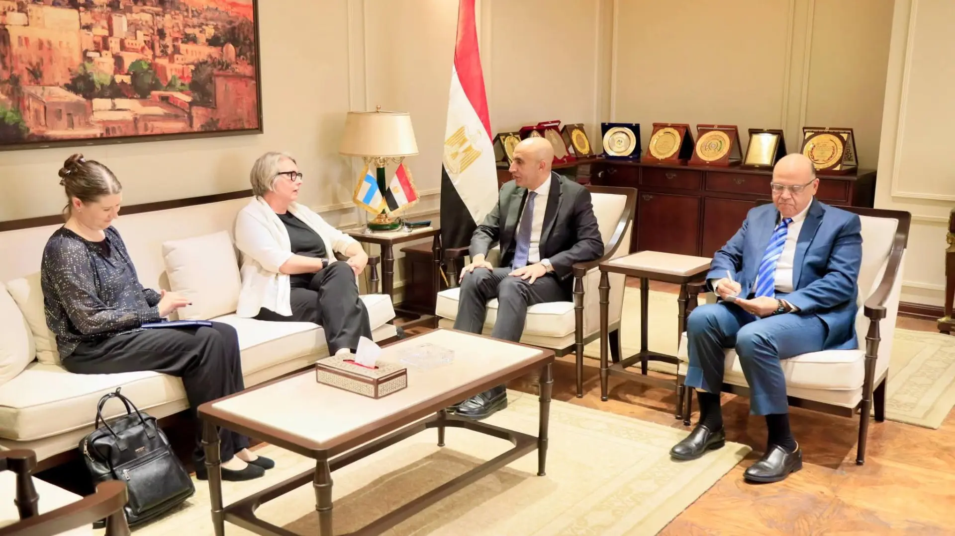 مصر وفنلندا تبحثان توسيع الشراكة في التعليم الفني والتقني - 1000539971