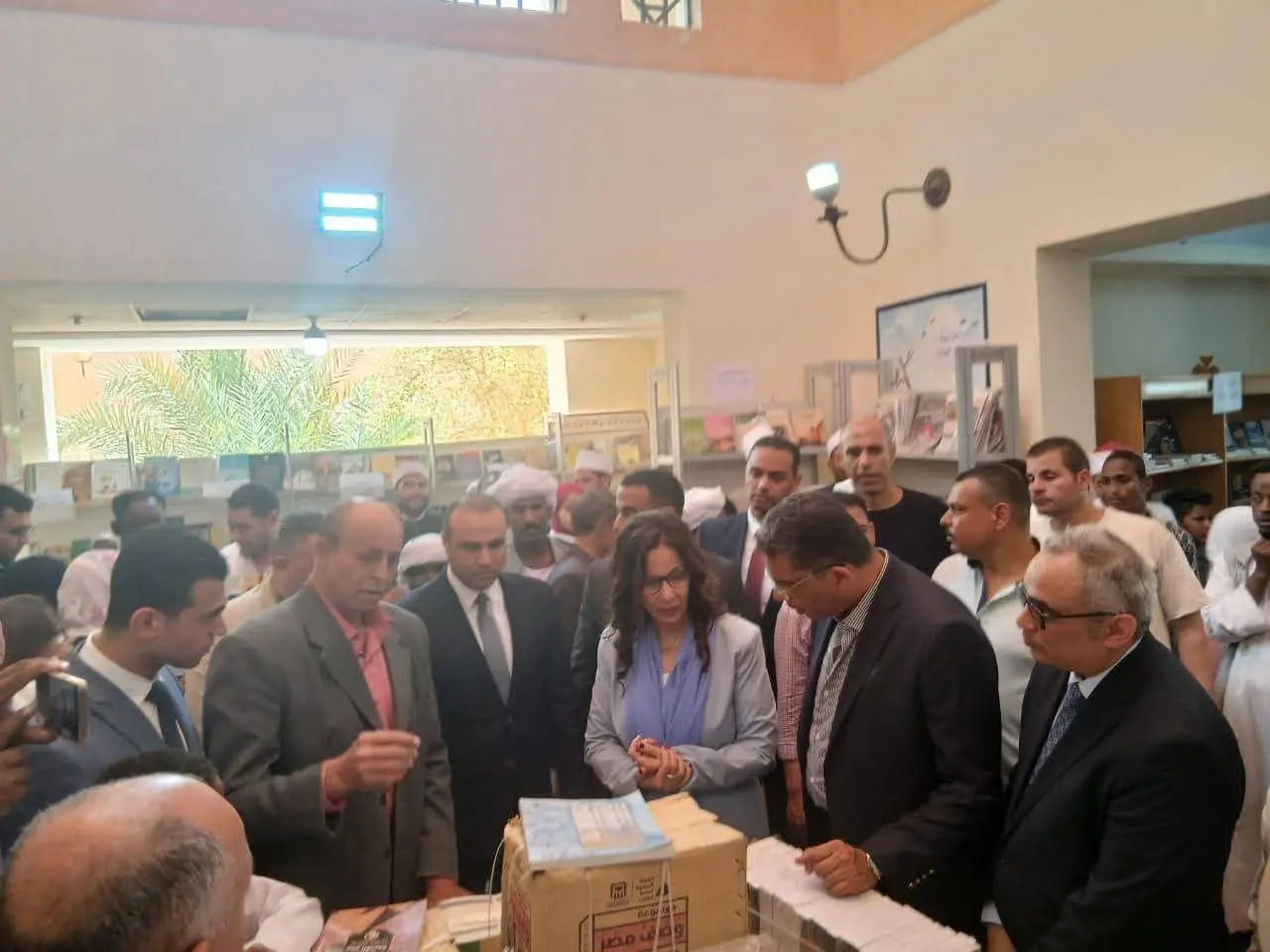 وزيرة الثقافة من شلاتين: العدالة الثقافية حق أصيل لكل مواطن.. والمعرفة تصل إلى الحدود - 1000539976