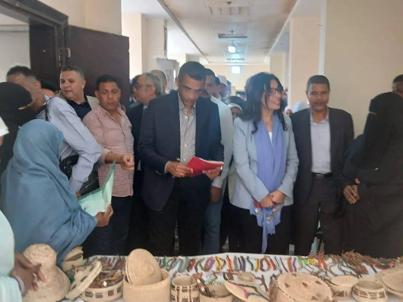 وزيرة الثقافة من شلاتين: العدالة الثقافية حق أصيل لكل مواطن.. والمعرفة تصل إلى الحدود - 1000539977
