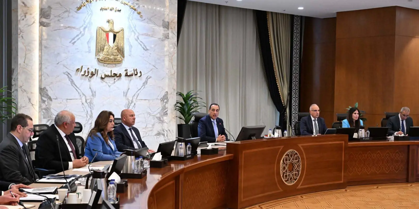 رئيس الوزراء يُتابع الموقف التنفيذي لمشروعي "رأس الحكمة" و "شمس الحكمة" بالساحل الشمالي