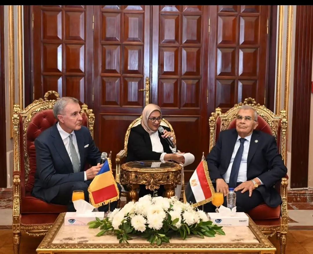 رئيس الشيوخ يستقبل أمير رومانيا ويؤكد: مصر تدعم السلام وترفض فرض الأمر الواقع في سد النهضة