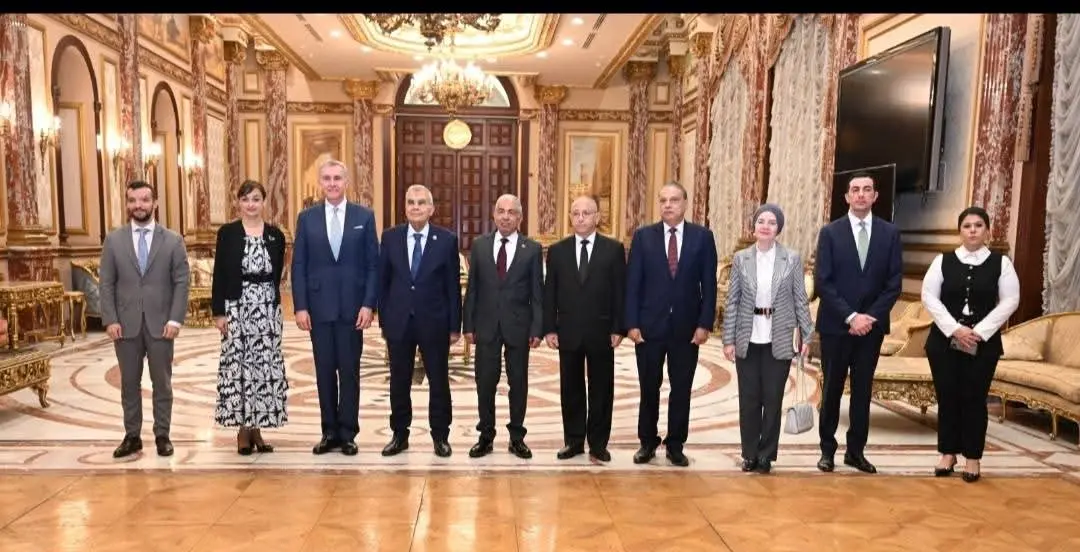 رئيس الشيوخ يستقبل أمير رومانيا ويؤكد: مصر تدعم السلام وترفض فرض الأمر الواقع في سد النهضة - 1000542279
