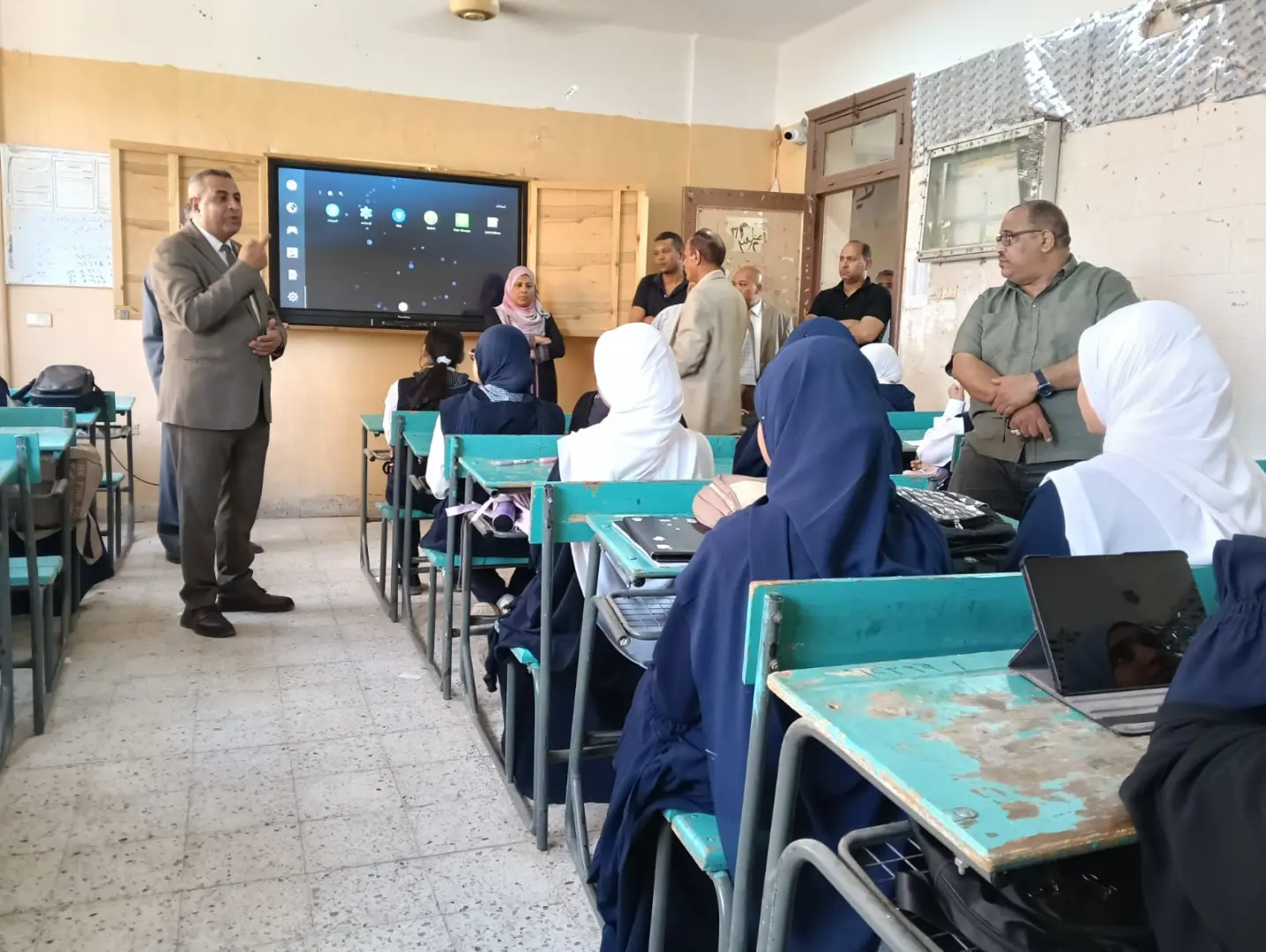 أحمد عبدالمحسن: البرمجة أداة لصناعة التكنولوجيا وتنمية التفكير - 1000542676